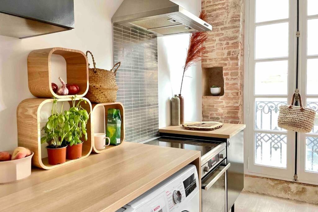 Très bel Appartement de 60m2 en centre ville Lavaur  Extérieur photo