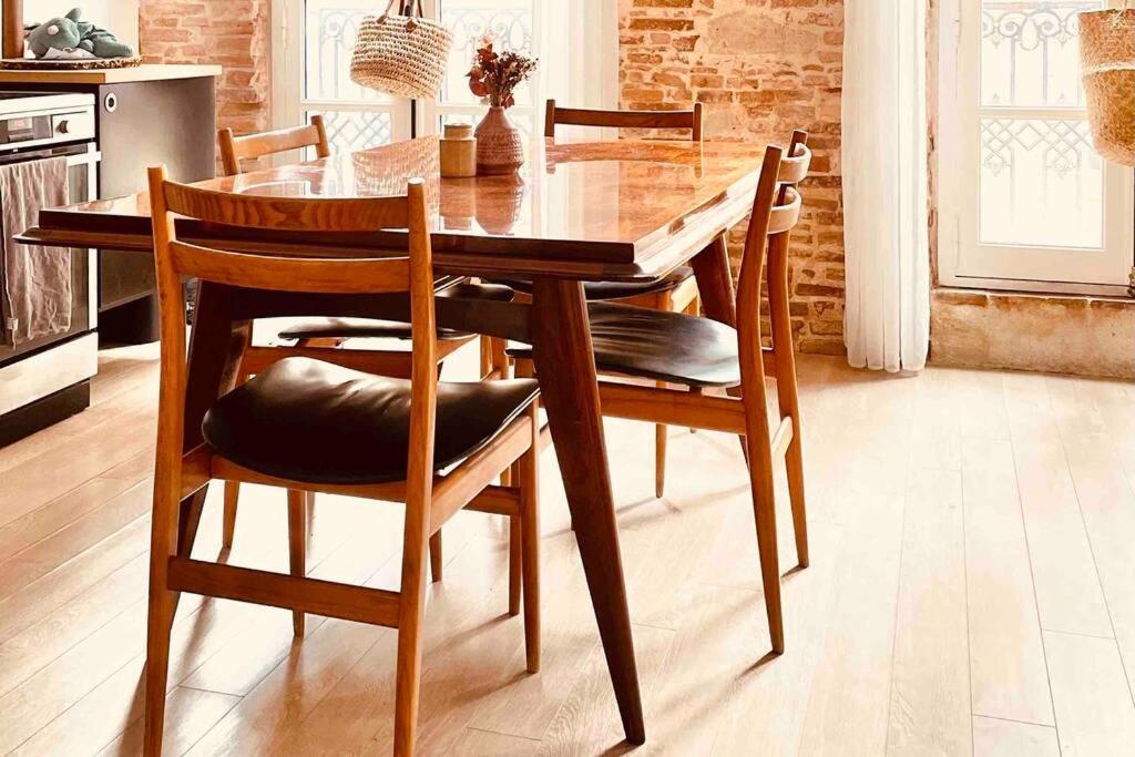Très bel Appartement de 60m2 en centre ville Lavaur  Extérieur photo