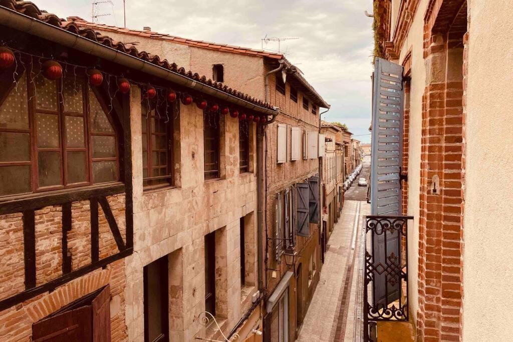Très bel Appartement de 60m2 en centre ville Lavaur  Extérieur photo